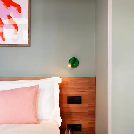 Numa Anjos Aparthotel