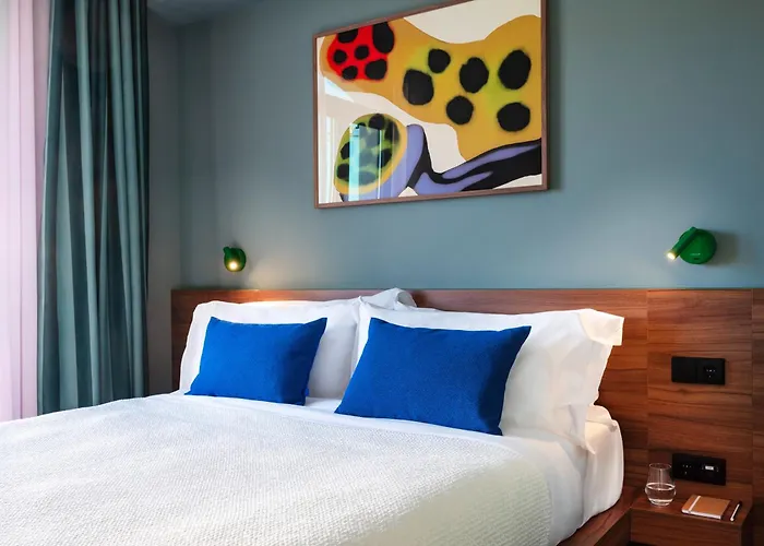 Aparthotel Numa Anjos 4*